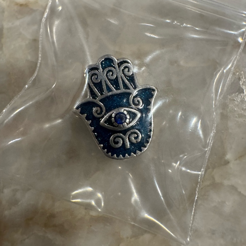 NWOT Hamsa charm